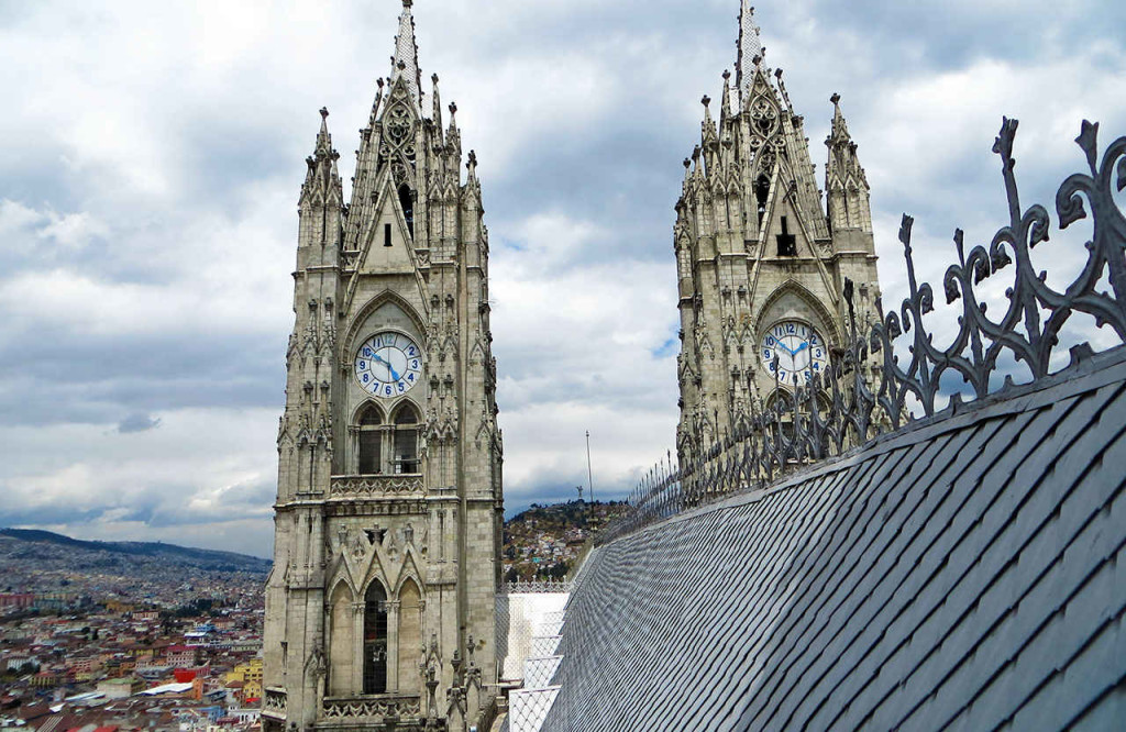 Iglesia del Voto Nacional en Quito